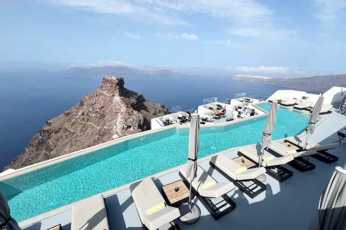 20 Best Hotels in Santorini (2026 Reviewed)