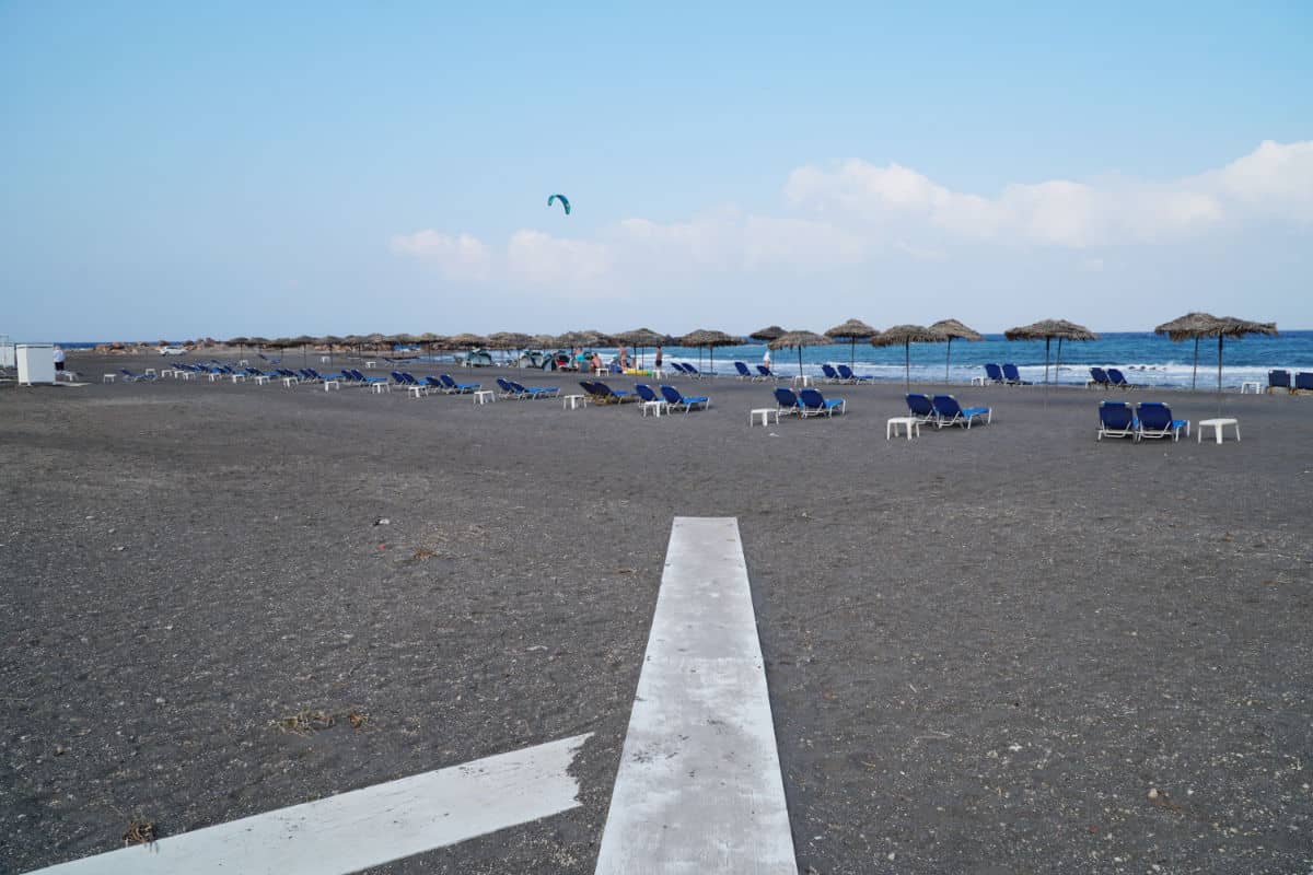 monolithos beach santorini