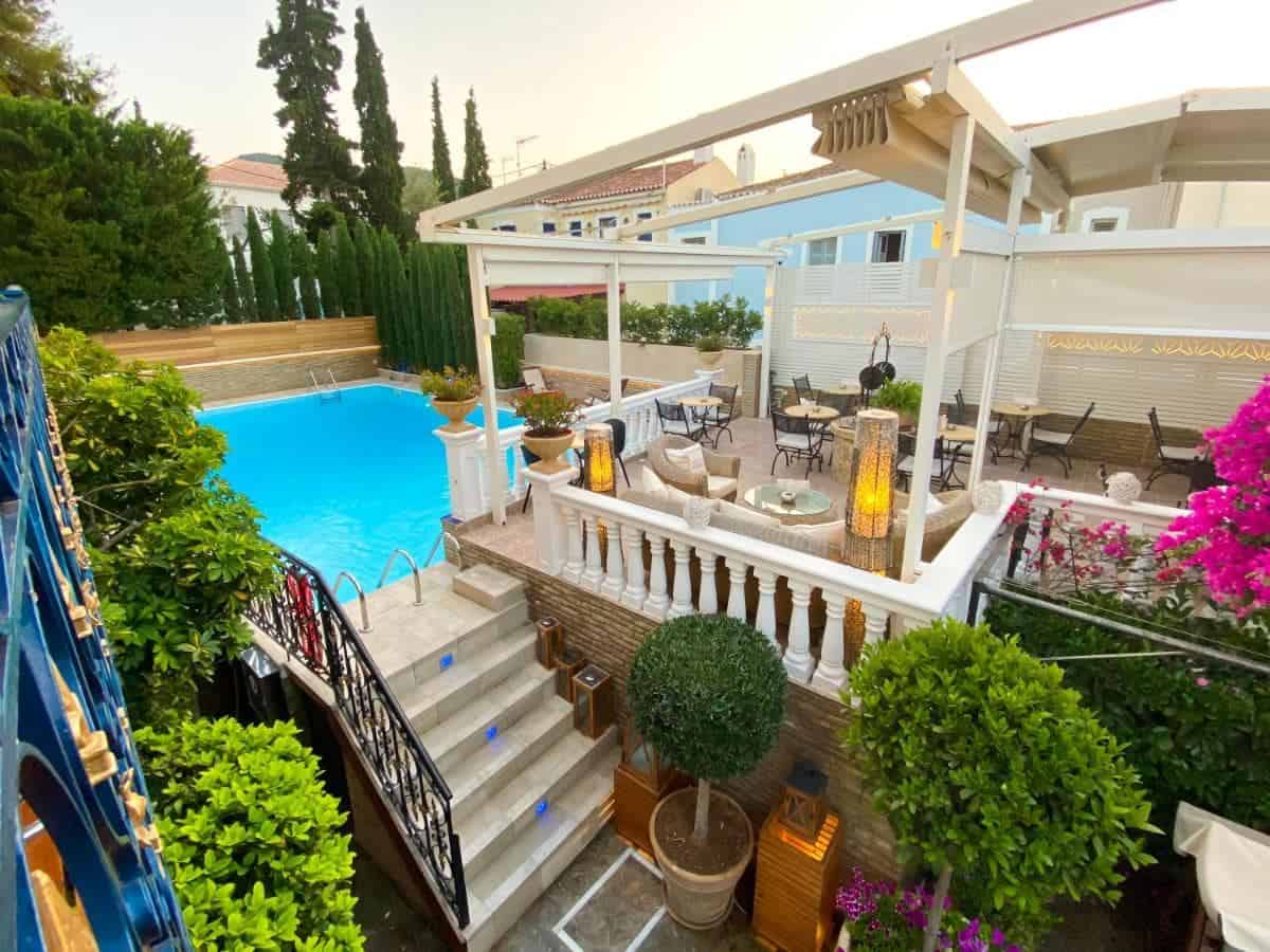 Armata Boutique Hotel