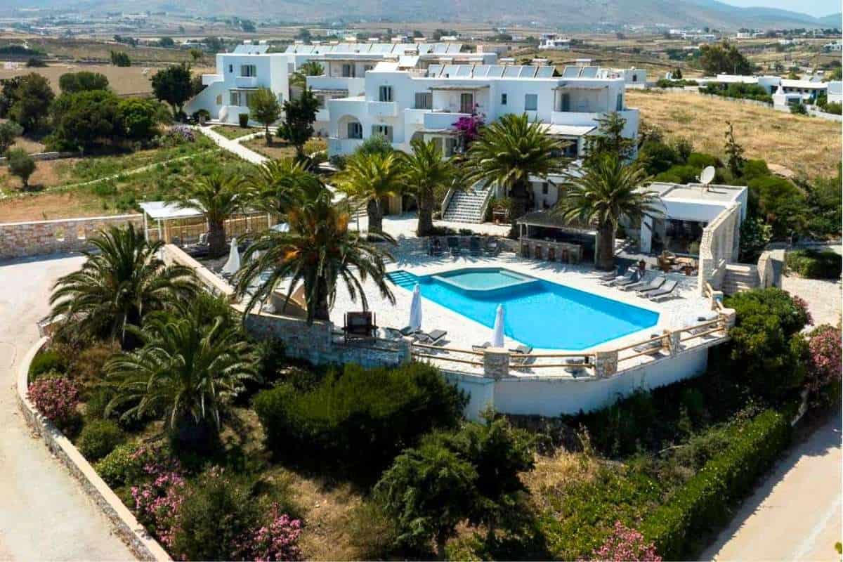 pnoi hotel paros