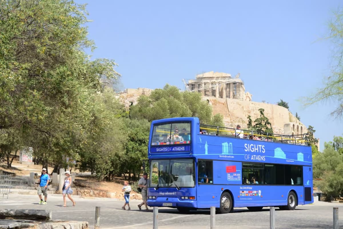 Combo hop-on hop-off bus in Athens, PirAEus and beaches