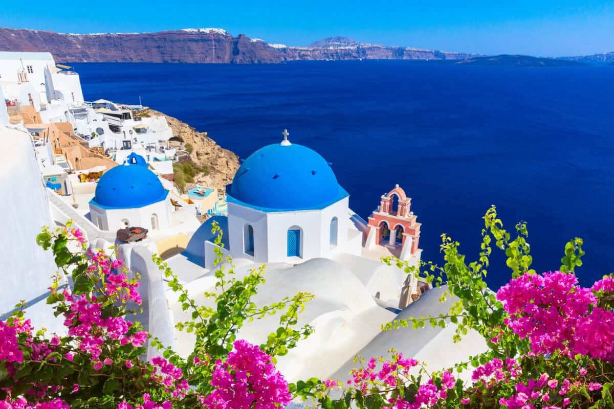 Santorini in April : What To Expect