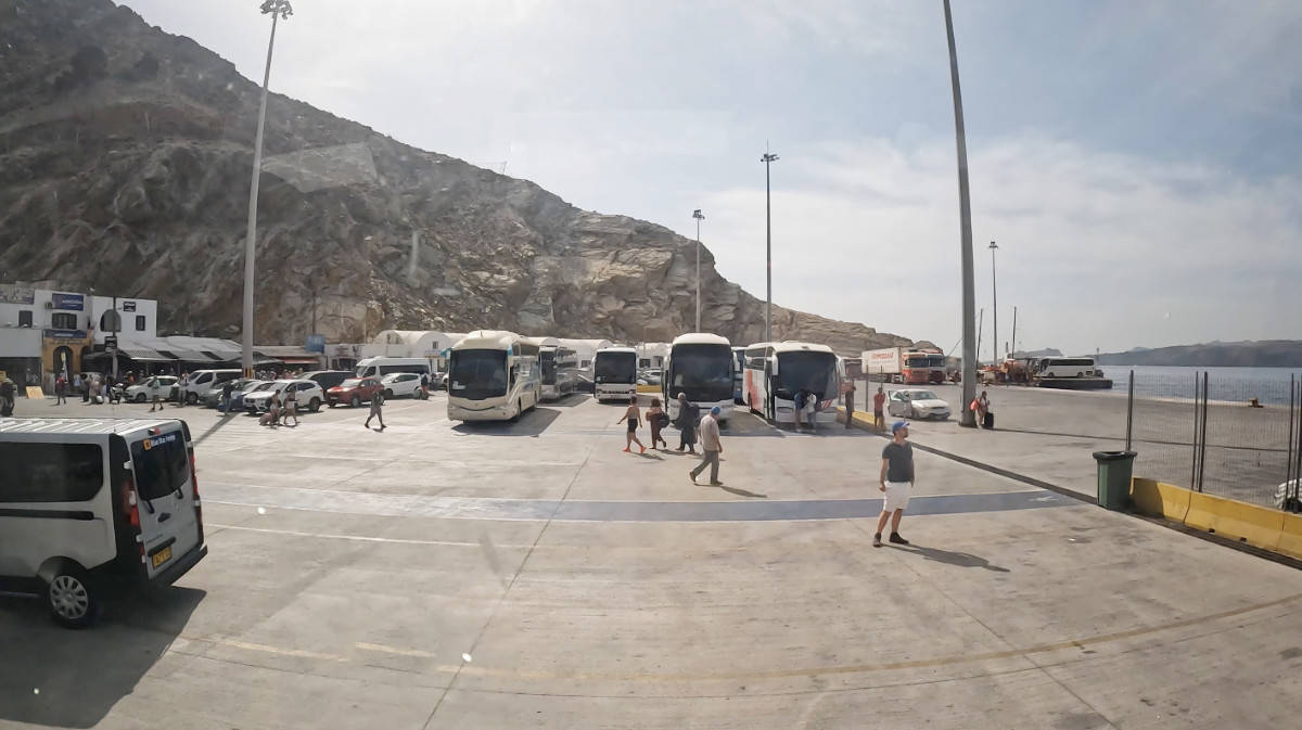 Santorini Bus Schedule 2026: Routes, Timetable & Fares