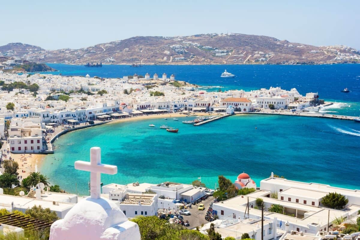 Best Greek Islands for Families 2026: Kid-Friendly Guide in Greece