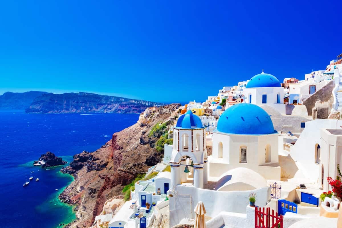 15 Airbnbs in Santorini That Outdo Most Hotels (2026)