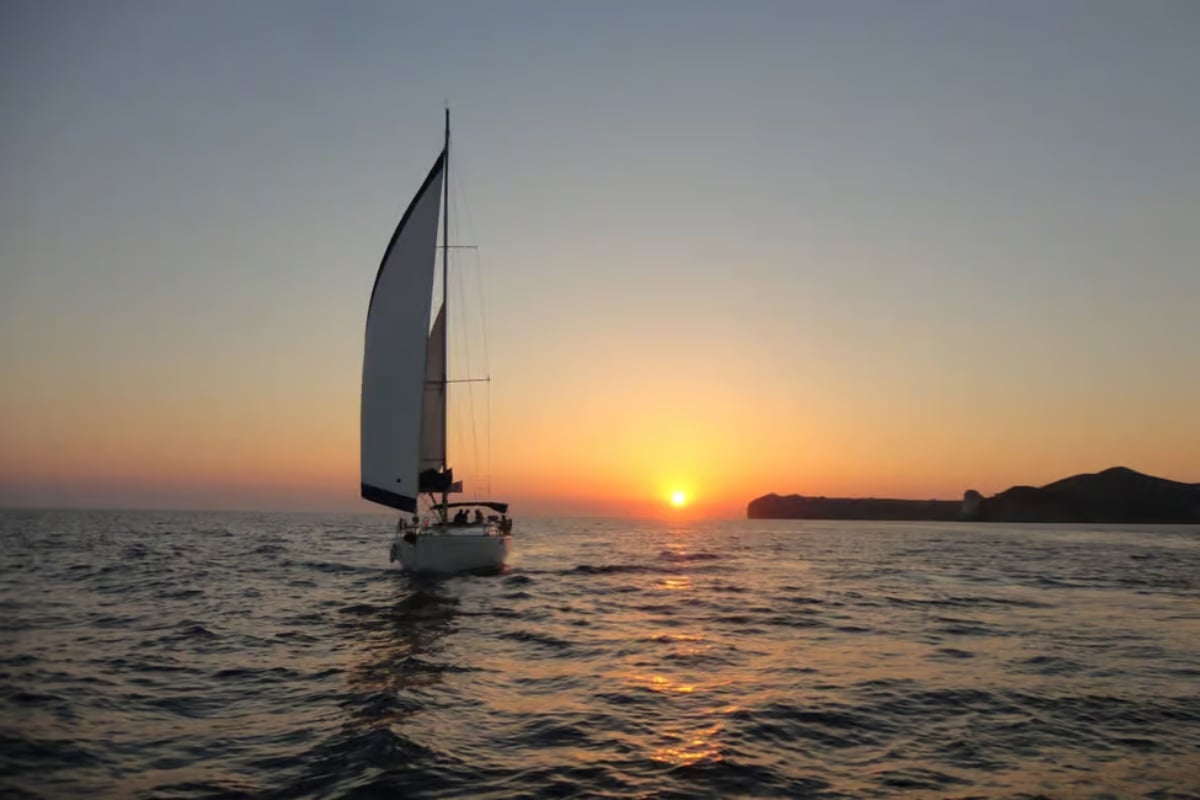 Santorini Sunset Sailing Tour