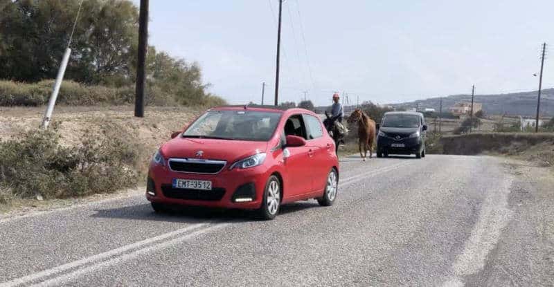 How to Get Around Santorini: Car, Bus, Quad & Taxi (2026)