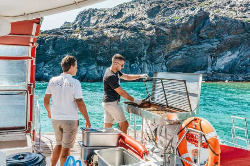 Best Santorini Boat Tours 2026: Catamaran, Volcano & Private Cruises