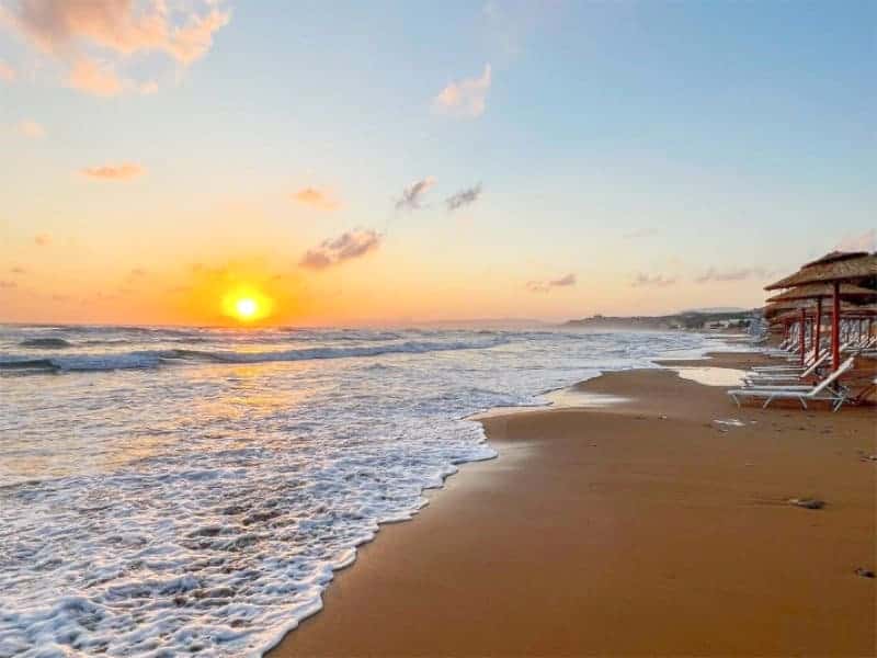 16 Things to Do in Crete (From Gorges to Tavernas)
