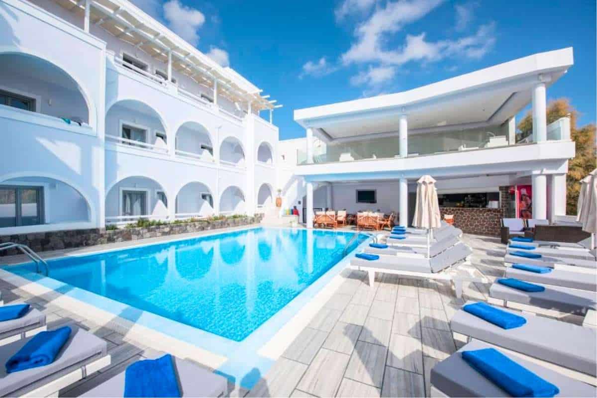 Where to Stay in Santorini: 2026 Area & Hotel Guide