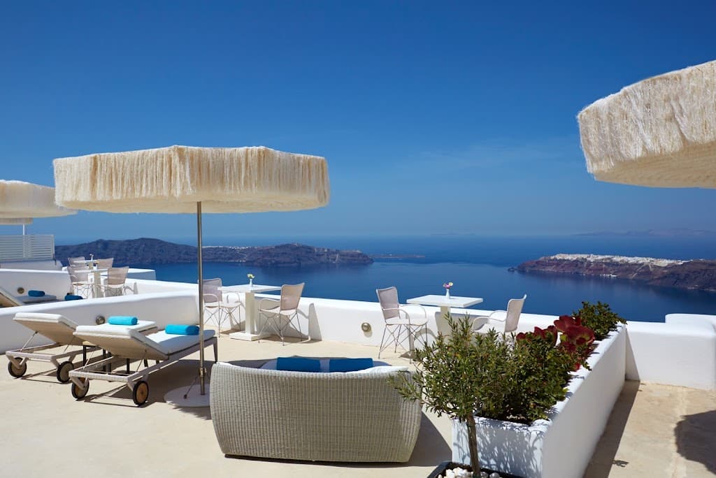 Aspalathras White Hotel