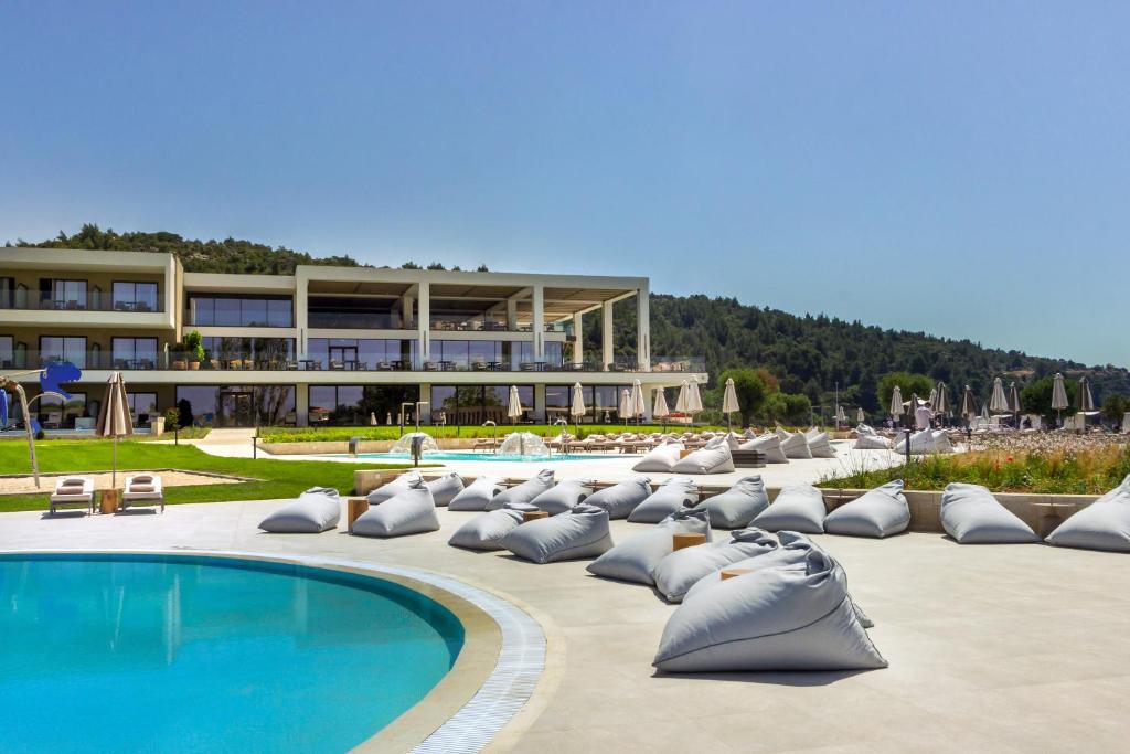 Ammoa Luxury Hotel