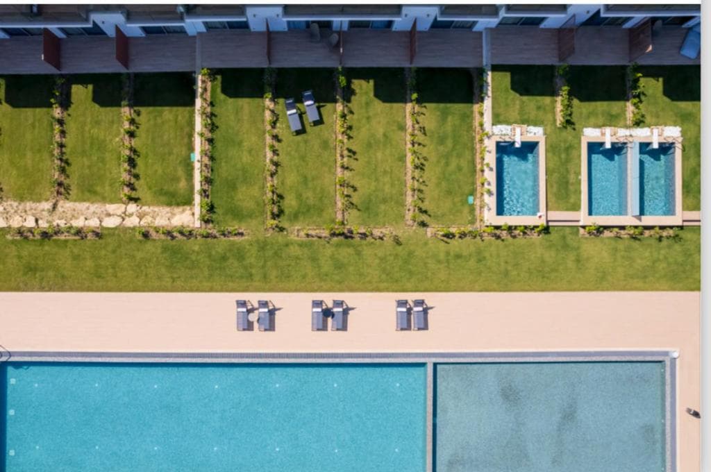 Oikos Sani Suites
