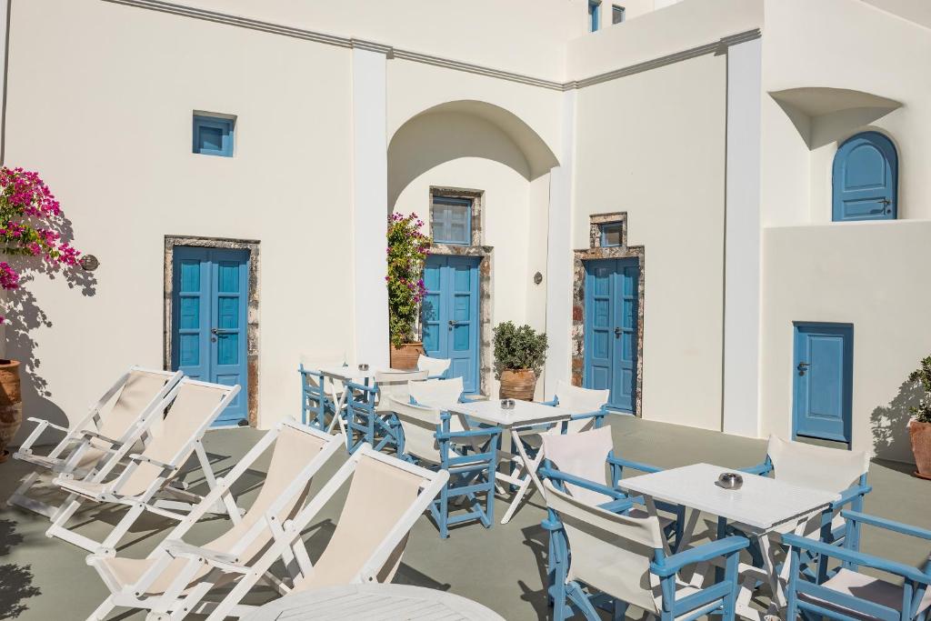 Pantelia Suites