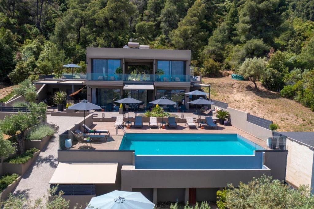 Anna Apartments