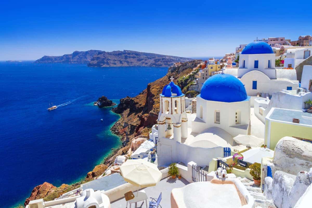 Santorini in January: Worth Visiting in Winter? (Pros & Cons)