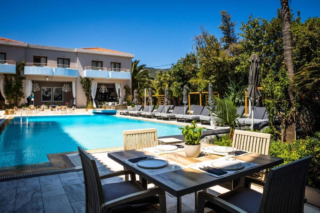La Piscine Art Hotel